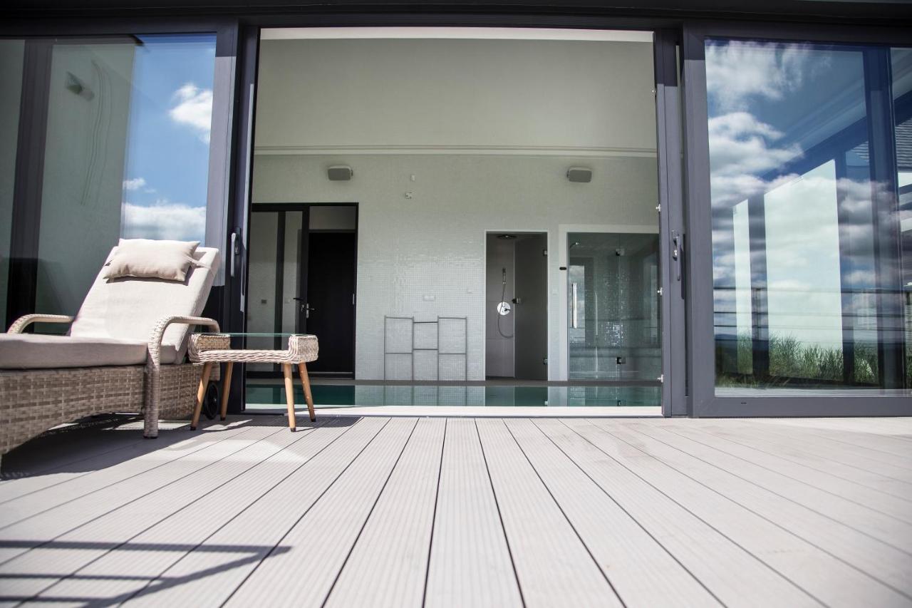 Villa Relax With Swimming Pool And Mountain View Bukow エクステリア 写真