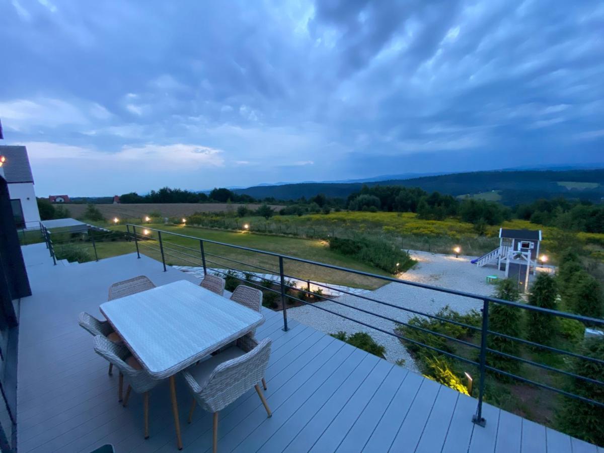 Villa Relax With Swimming Pool And Mountain View Bukow エクステリア 写真
