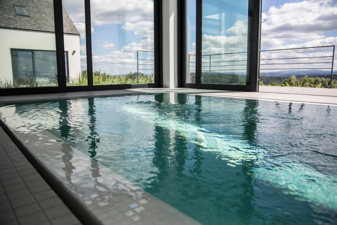 Villa Relax With Swimming Pool And Mountain View Bukow エクステリア 写真