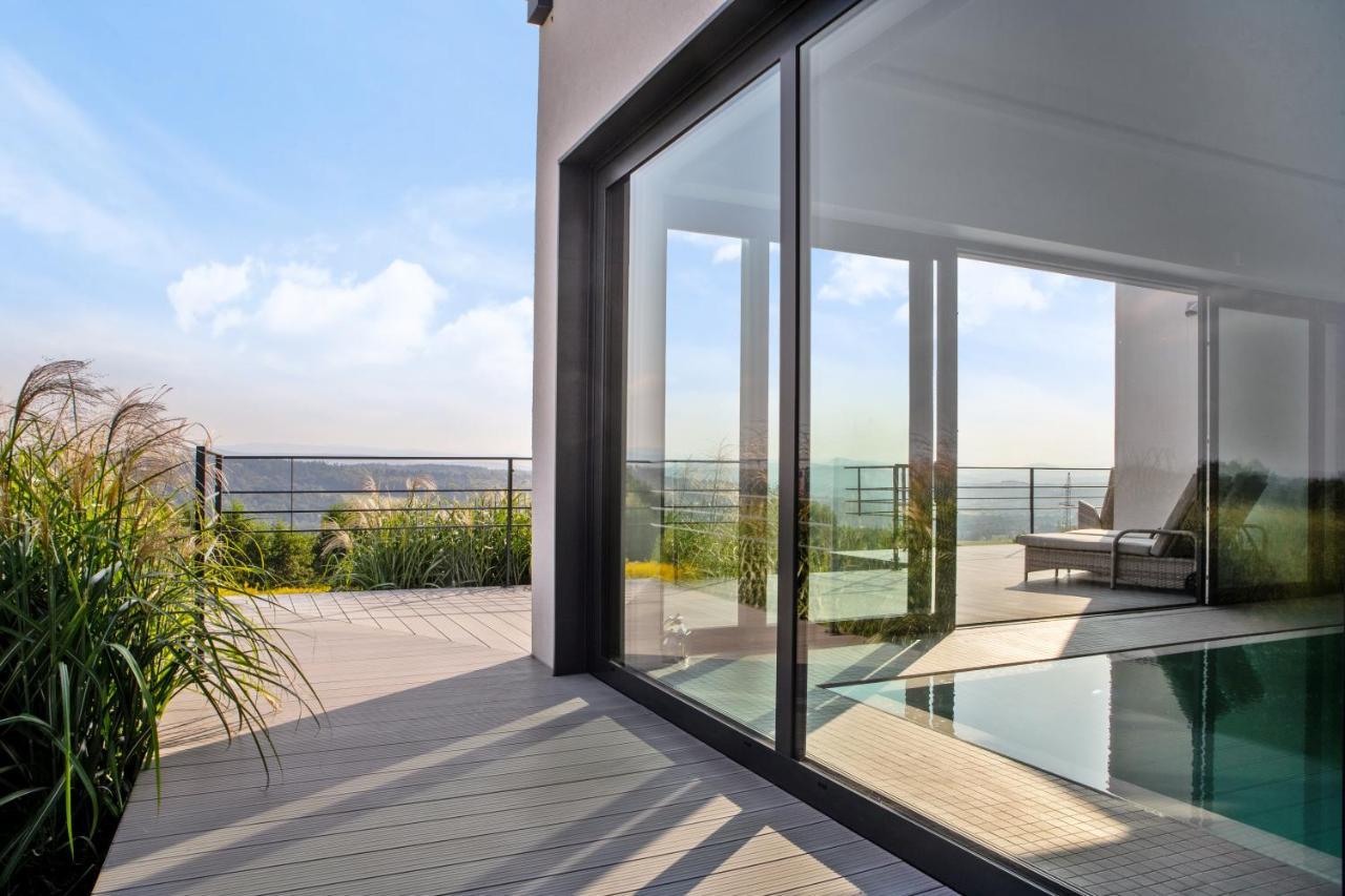 Villa Relax With Swimming Pool And Mountain View Bukow エクステリア 写真
